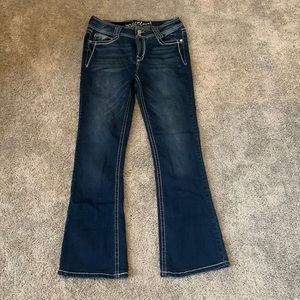 Size 11 Wallflower jeans.